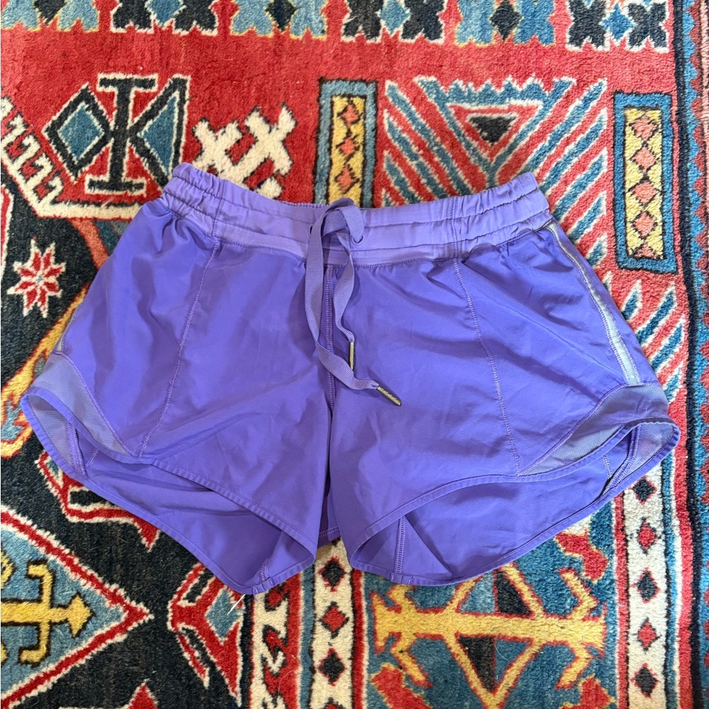 Lululemon hotty hot athletic short shorts